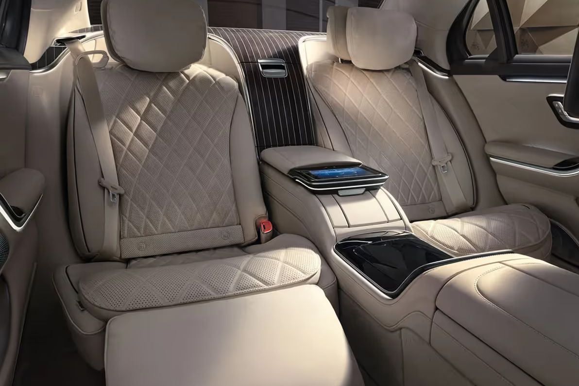 Black Mercedes E-Class Estate
